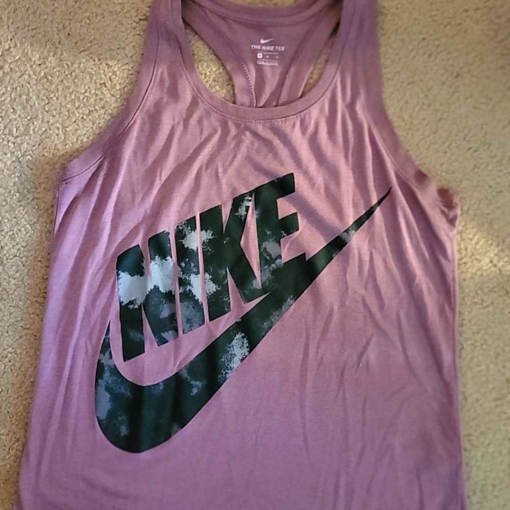 NIKE tank